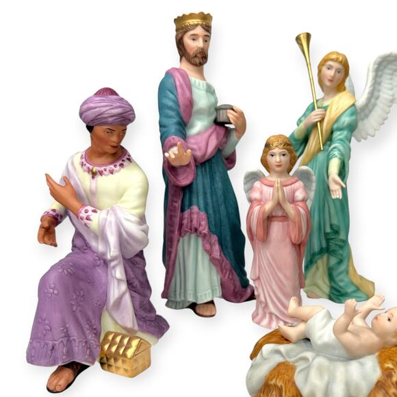VINTAGE LENOX 1991 The Renaissance Nativity Fine Porcelain 8-Piece Set - Picture 3 of 5